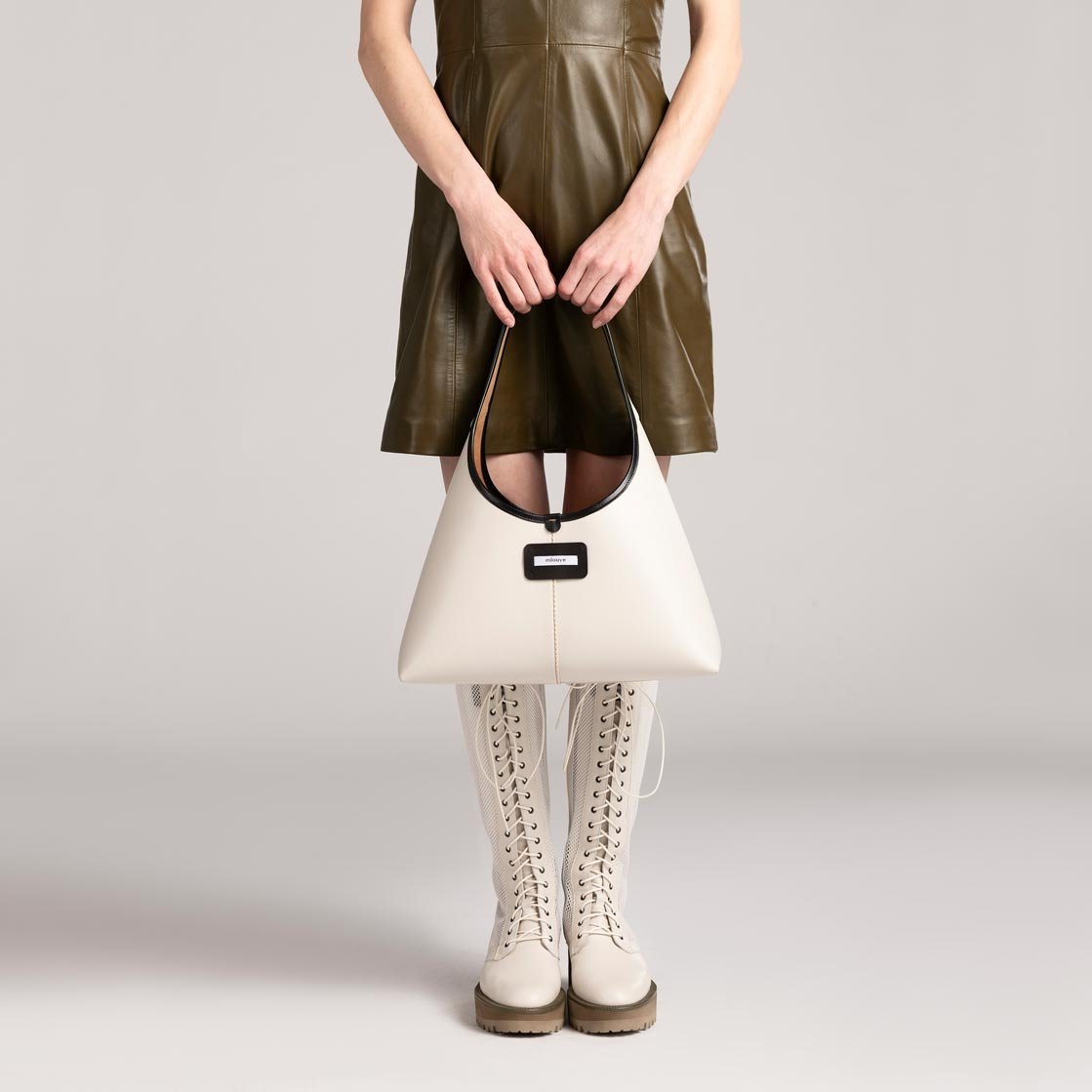 mlouye-hobo-m-off-white-l1_95fd672f-093f-46a3-a837-567022d57e0e.jpg